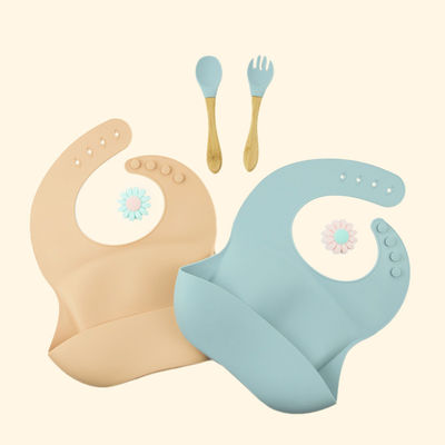 조정할 수 있는 오래간 4 버튼 BPA 무료 실리콘 아기 앞치마의 가슴부분 방수 소프트