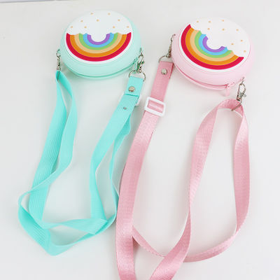 작은 무지개 관습은 아이 아이를 위한 실리콘 어깨에 메는 백을 만들었습니다