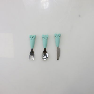 Bow Know 스테인레스 스틸 베이비 스푼 실리콘 손잡이 포크 나이프 수유 세트