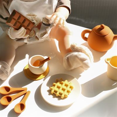 CE 안전 표준 아기 실리콘 장난감과 실리콘 장난감과 차장 세트 17PCS