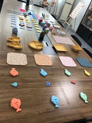 강아지 인터랙티브 애완동물 장난감 셀프 하이 공 실리콘 비행 디스크 프리스비 치아 청소 모서리 씹는 장난감 운동 및 운동